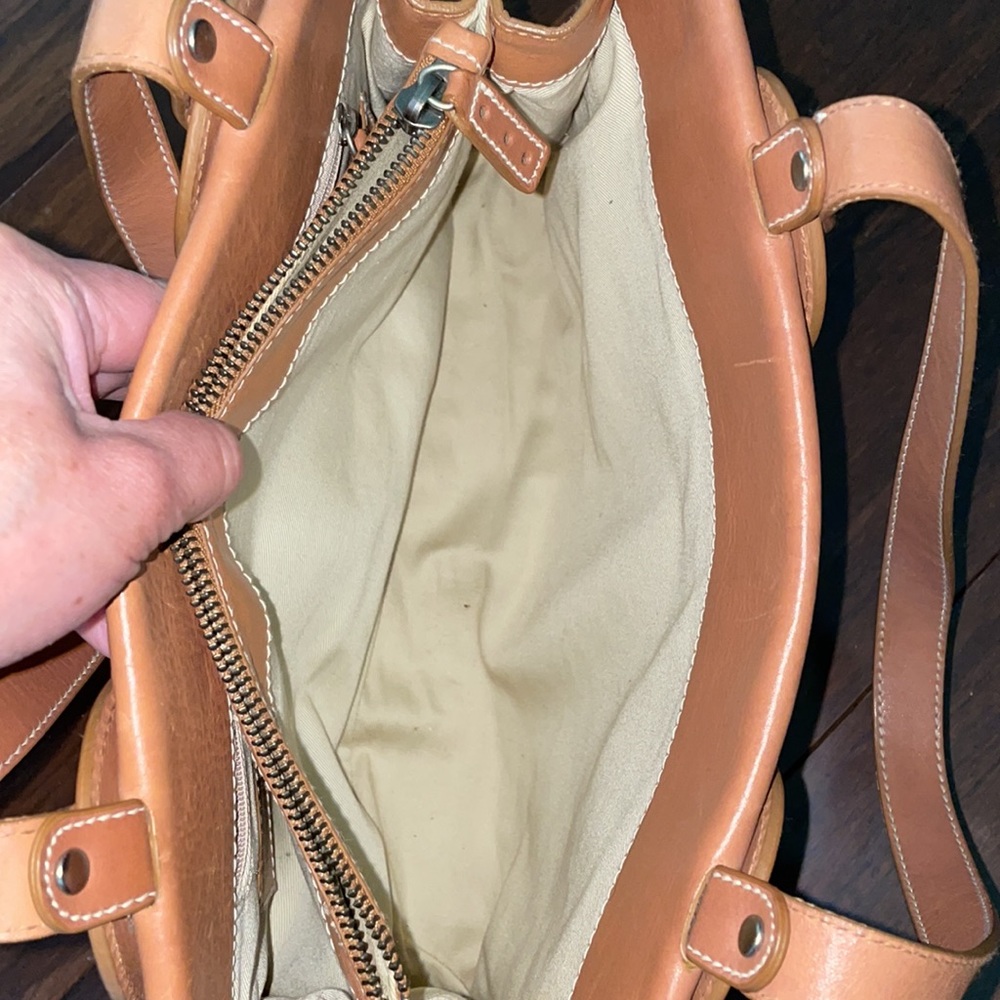 COLE HANN LEATHER PURSE - Picture 4 of 11